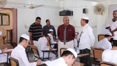 الأمين العام لجامعة الأحقاف يُدشّن امتحانات الفصل الدراسي الأول بكلية الشريعة والقانون بالمكلا