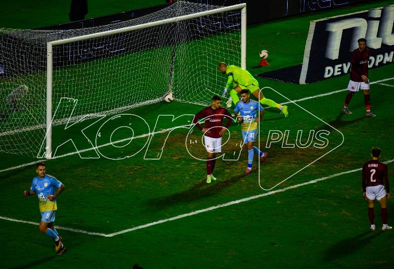 الأهلي ضد سيراميكا