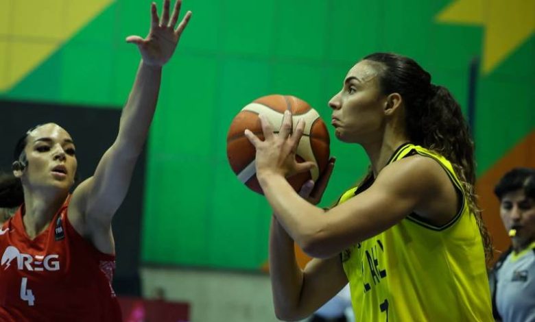 سيدات بالنادي الأهلي