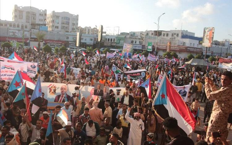 الاتحاد العام للجمعيات التعاونية السكنية يشارك في موكب جماهيري حاشد بساحة العروض دعماً لإعلان دولة الجنوب