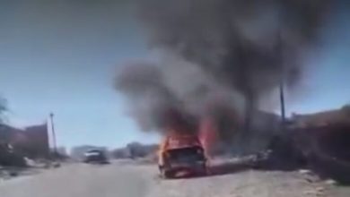 البيضاء.. مواطن يحرق سيارته بعد عبث عناصر مليشيا الحوثي بها