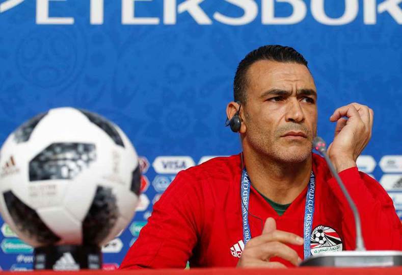 عصام الحضري