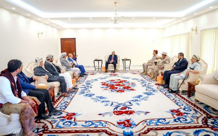 الزُّبيدي يبحث مع رئيس مجلس النواب تعزيز الأمن واستكمال تحرير المناطق الرازحة تحت سيطرة مليشيا الحوثي