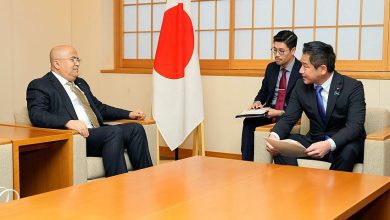 السفير السنيني يبحث مع نائب وزير الخارجية الياباني تعزيز العلاقات الثنائية