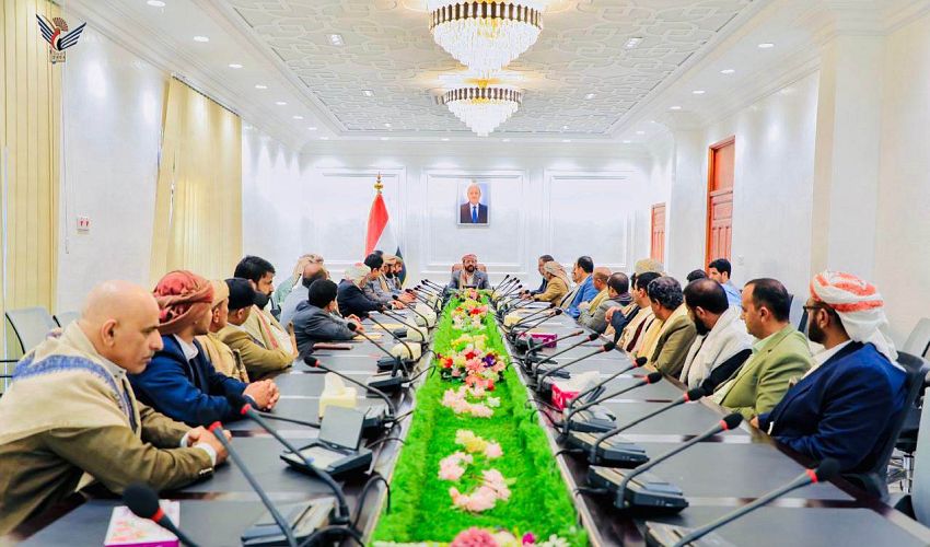 العرادة يلتقي قيادات فروع الأحزاب السياسية في مأرب