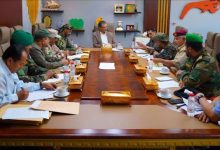 اللجنة الأمنية في محافظة عدن تناقش الوضع الأمني وتقر إجراءات لضبط المركبات وتعزيز الجاهزية
