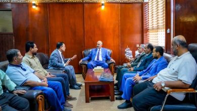 اللواء الزُبيدي يتفقد سير العمل بديوان عام وزارة الزراعة والري والثروة السمكية وقطاعاتها