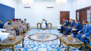 اللواء الزُبيدي يستقبل قيادة القوات المشتركة لقوات تحالف دعم الشرعية