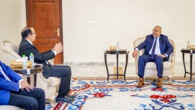 اللواء الزُبيدي يطّلع على الوضع الصحي في عدن والمحافظات المحررة