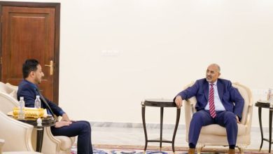 اللواء الزُبيدي يطّلع على سير العمل بهيئة الأراضي وخططها المستقبلية