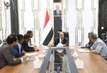 المحافظ الخنبشي يؤكد أهمية الحفاظ على وحدة حضرموت وتوفير الخدمات الأساسية للمواطنين