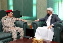 المحرّمي يطّلع على جاهزية القوات المسلحة ويشدد على التنسيق لمواجهة التحديات الحوثية
