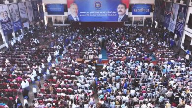 المخا تحتفل بالذكرى الثامنة لثورة 2 ديسمبر بحضور رسمي وشعبي واسع