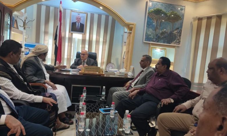 الوزير الأغبري يناقش موازنة السلطة المحلية بمحافظة المهرة للعام 2026م