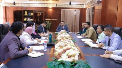 الوزير السقطري يبحث مع نائب مدير برنامج الغذاء العالميWFP في بلادنا دعم مشاريع القطاعين الزراعي والسمكي في ظل التحديات المناخية