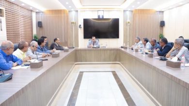 الوزير السقطري يناقش اعداد موازنة الوزارة للعام 2026 وخطة المشاريع المستقبلية