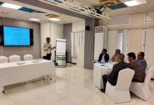 الوكيل بارزيق يدشّن ورشة عمل تدريبية حول دور البلديات في التكيف الحضري بالمكلا