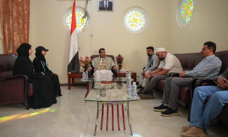 الوكيل مفتاح يشيد بالتدخلات الانسانية لمنظمة "مسلم هاندس" البريطانية في المحافظة