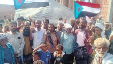 انتقالي المضاربة يقيم فعالية جماهيرية كبرى في مخيم الاعتصام عقبتها مسيرة جابت شوارع المديربة