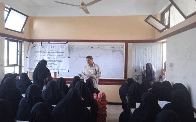 انطلاق امتحانات محو الأمية للفصل الأول في 12 مركزاً بالحديدة بمشاركة ألف دارسة