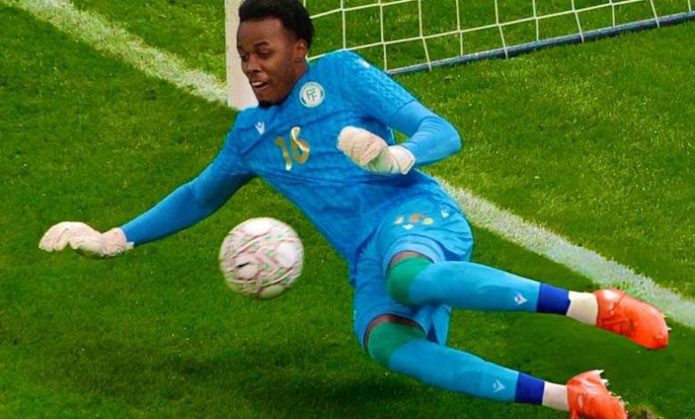 يانيك باندور حارس جزر القمر