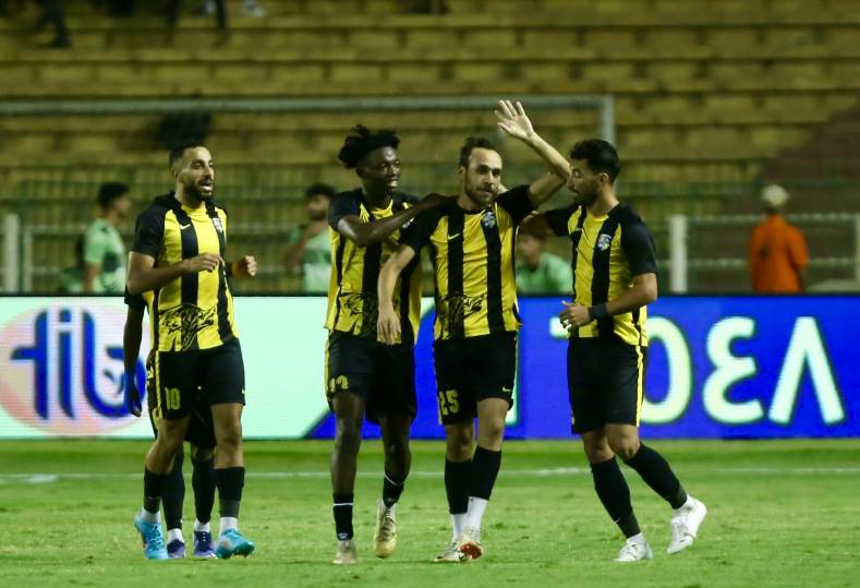 المقاولون العرب ضد طلائع الجيش