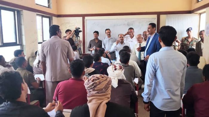 بحضور المزلم.. جامعة الحديدة تدشن امتحانات العام الجامعي 2025–2026