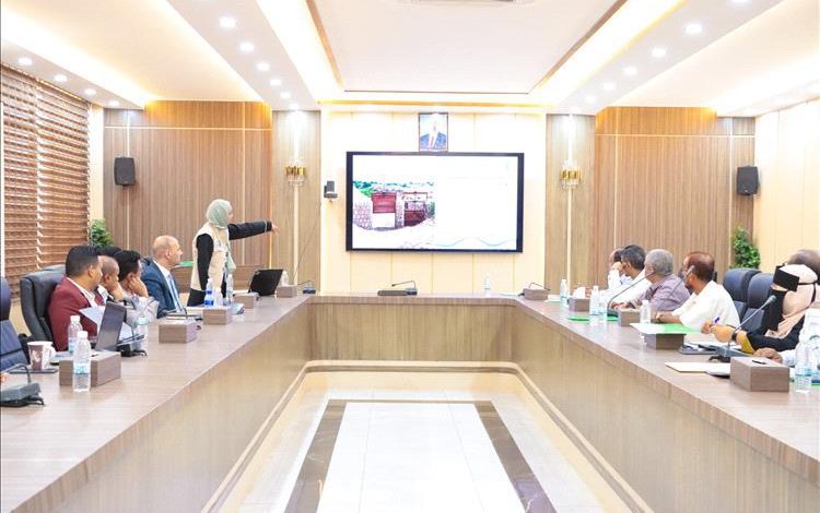 برعاية الوزير السقطري… تدشين ورشة تعريفية بمشروع تأهيل أنظمة الري لتعزيز الأمن الغذائي