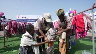 برعاية طارق صالح ودعم إماراتي: الخلية الإنسانية تدشن توزيع الملابس الشتوية في الساحل الغربي