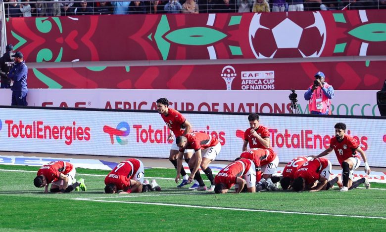 بـ10 لاعبين.. مصر تفوز على جنوب أفريقيا وتتأهل لدور الـ16 بكأس الأمم – كل الكورة