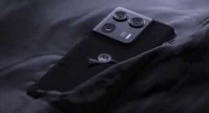 تسريب Motorola Edge 70 Ultra يكشف تفاصيل الشاشة والكاميرا