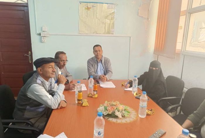 تعز.. حيدر يناقش مع المركز السويدي الدولي تنفيذ مشروع مساعدات غذائية للأسر الأشد فقرًا في موزع