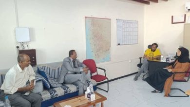 تعز.. مدير عام موزع يبحث مع أطباء بلا حدود توسيع تدخلاتها الصحية في المديرية