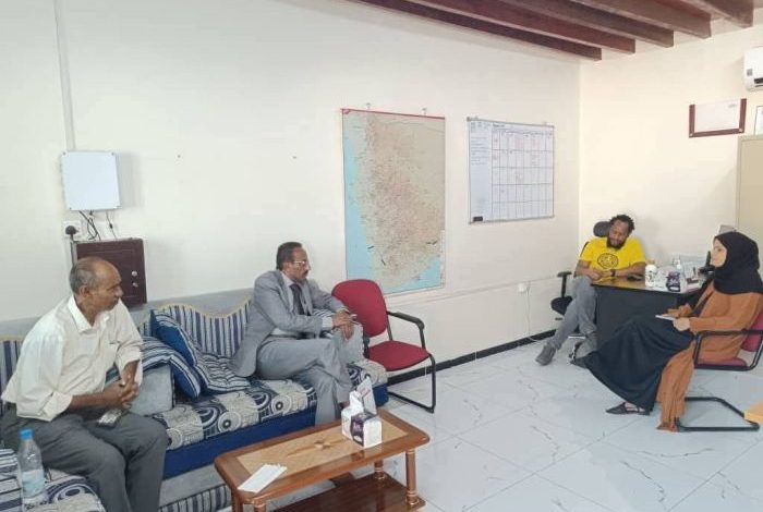 تعز.. مدير عام موزع يبحث مع أطباء بلا حدود توسيع تدخلاتها الصحية في المديرية