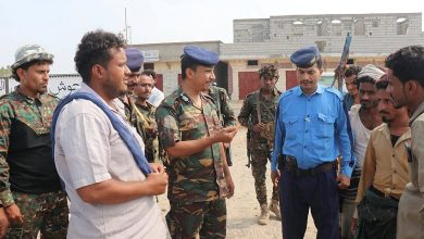 تنظيم حملة مرورية لضبط المخالفات وتعزيز السلامة بمديرية الخوخة