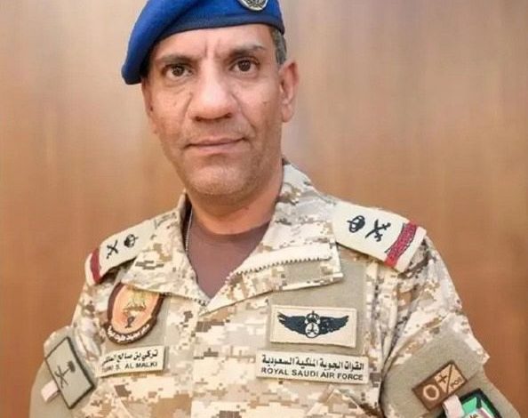 تنفيذ ضربة جوية "محدودة" استهدفت دعم عسكري خارجي بميناء المكلا