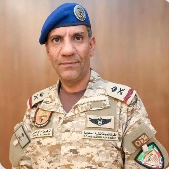 تنفيذ ضربة جوية "محدودة" استهدفت دعم عسكري خارجي بميناء المكلا