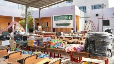 توزيع مستلزمات تعليمية وتقنية لجمعيات ذوي الإعاقة ومراكز محو الأمية في لحج بدعم سعودي