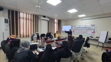 جمعية الخدمات الاجتماعية تواصل أعمال الندوات لتعزيز الوعي القانوني بحقوق المتعايشين مع فيروس نقص المناعة بعدن