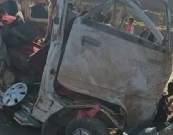 حادث مروري مروّع بمديرية يريم في إب يودي بحياة وإصابة 12 شخصًا