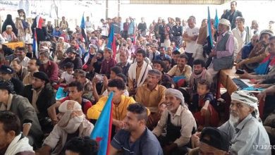 حشود جماهيرية من أبناء سرار يافع تشارك في اعتصام زنجبار دعماً لاستعادة دولة الجنوب