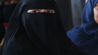 خلال اجتماع مع القيادات النسوية المشاركة في إحياء الذكرى الثامنة لثورة الثاني من ديسمبر.. النشيري: مشاركة المرأة كانت "استثنائية"