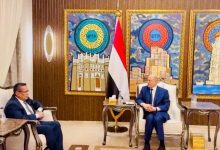 رئيس مجلس القيادة يشيد بموقف مجلس الشورى والمكونات السياسية الملتزم بمرجعيات المرحلة الانتقالية