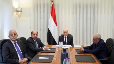 رئيس مجلس القيادة يضع البعثات الدبلوماسية في الخارج امام موجهات المرحلة