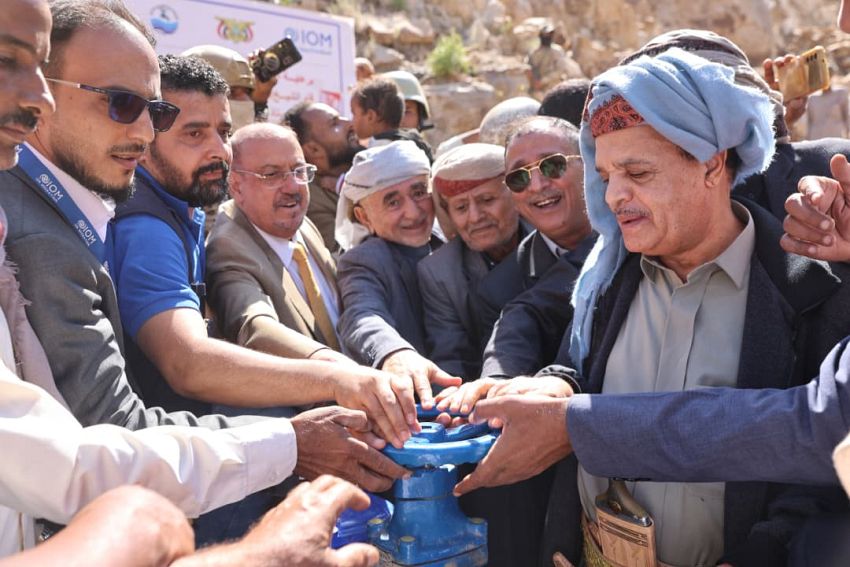 رئيس مجلس النواب يفتتح مشروع مياه بالمعافر ويزور مديرية المسراخ