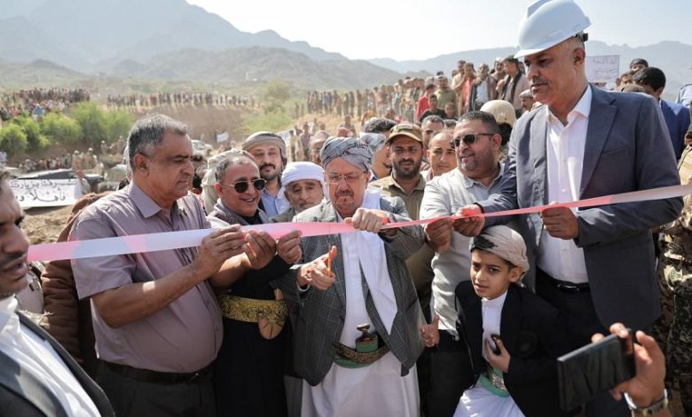 رئيس مجلس النواب يفتتح مشروعين للمياه بمديرية المعافر