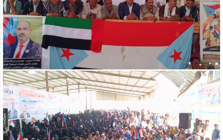 زنجبار تواصل تحركها .. اعتصام سلمي حاشد يؤكد إصرار أبناء أبين على استعادة الدولة