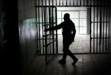 سجون مليشيا الحوثي.. منظومة تعذيب ممنهجة تحصد مئات الأرواح