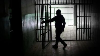 سجون مليشيا الحوثي.. منظومة تعذيب ممنهجة تحصد مئات الأرواح