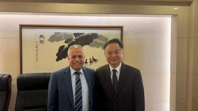 سفير اليمن لدى بكين يبحث مع مسؤول صيني تطورات الأوضاع في اليمن